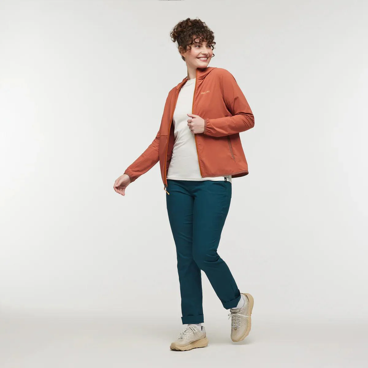 Cotopaxi Women’s Vuelta Performance Windbreaker - Image 3